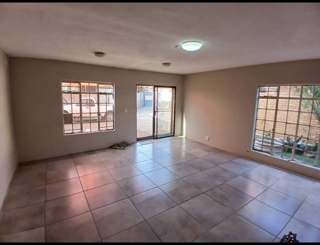 4 BEDROOM HOUSE FOR SALE IN BO-DORP